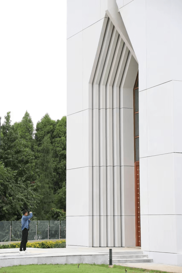 GRC, GRG, UHPC Artistic Concrete Panels，Building exterior facade，Theme park